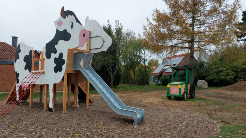 RB24_WL_Bauernhofspielplatz Frille